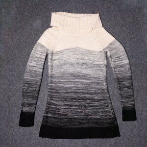 Carolyn Taylor Long Sleeve Turtleneck Sweater / Size Small / Cream And Black